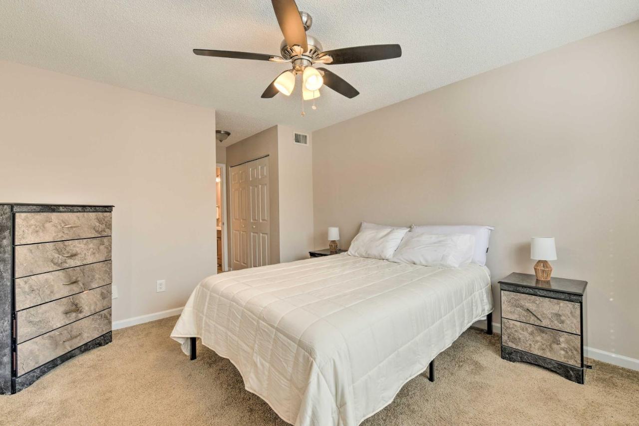 Chic Townhome With Community Pool Holiday home *